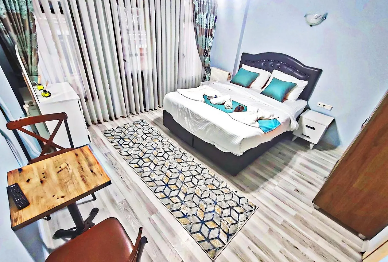 Hotel apartamentowy Taksim Rose Residence Hotel Stambuł